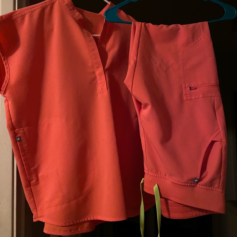 Hot coral figs set